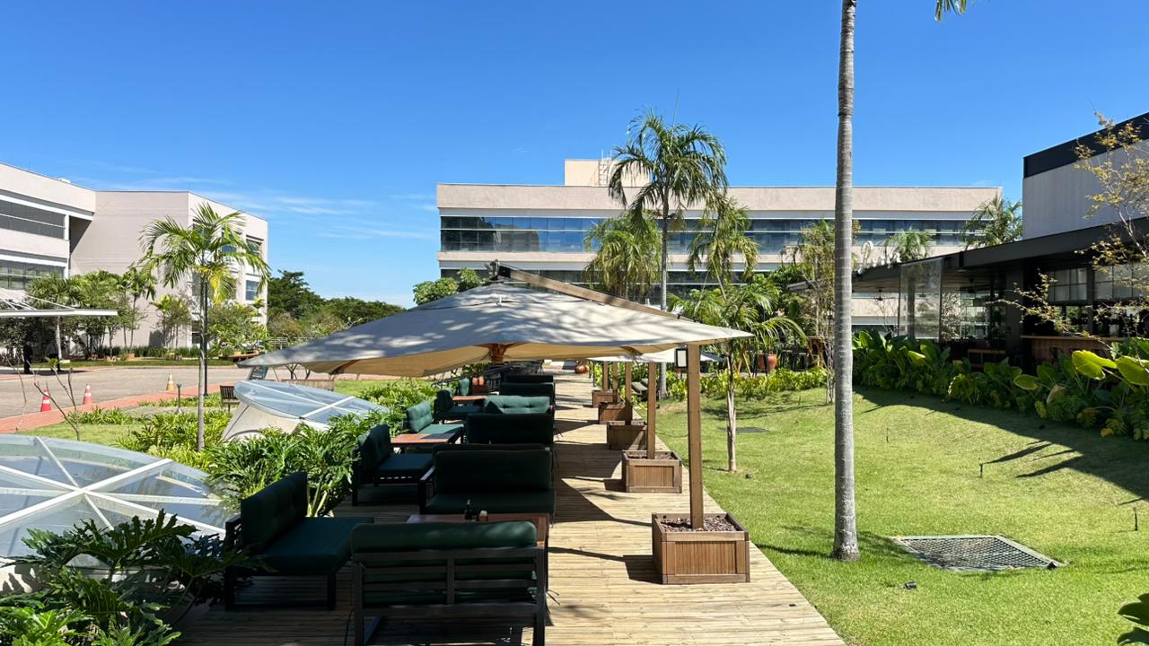 Área externa do complexo empresarial da Sabe10